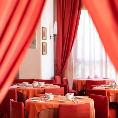 Rivamare Szálloda 3*